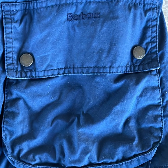 Barbour Ladies Jacket - Picture 9 of 10